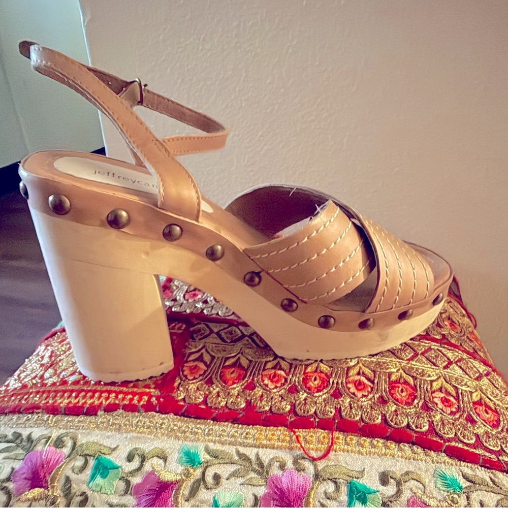 Jeffrey Campbell Tan Mules with Textured Crisscross Design/ Size 8.5 EUC!